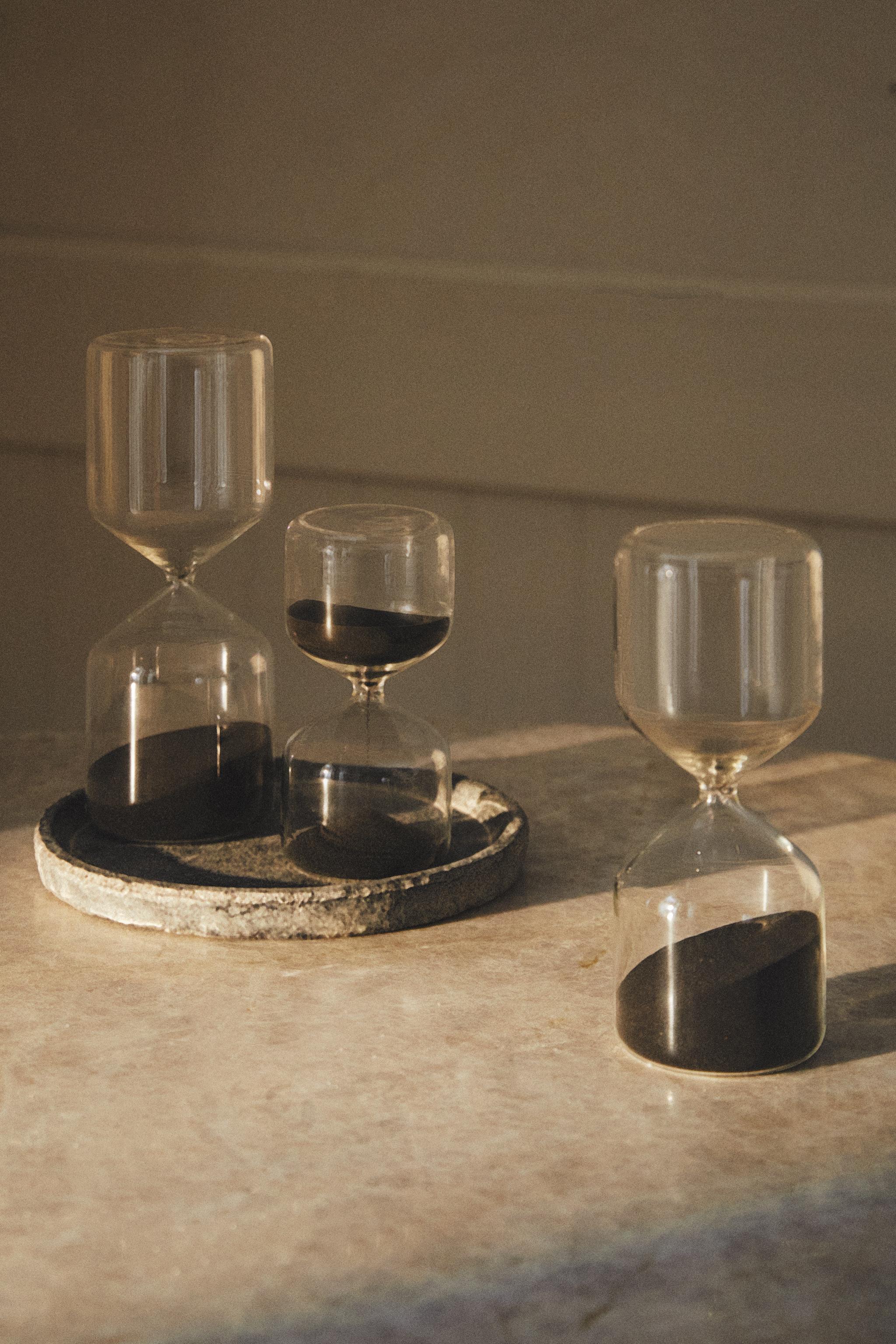 HOURGLASS